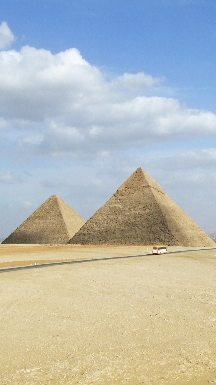 Pyramide Sous Ciel Bleu Pendant la Journée. Wallpaper in 720x1280 Resolution