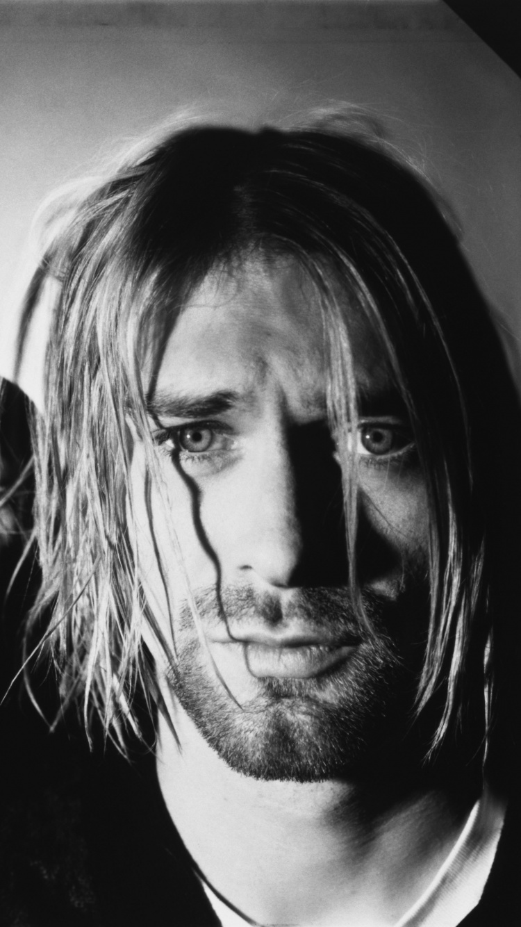 Nirvana, No Importa, Monocromo, Sonrisa, Retrato. Wallpaper in 750x1334 Resolution