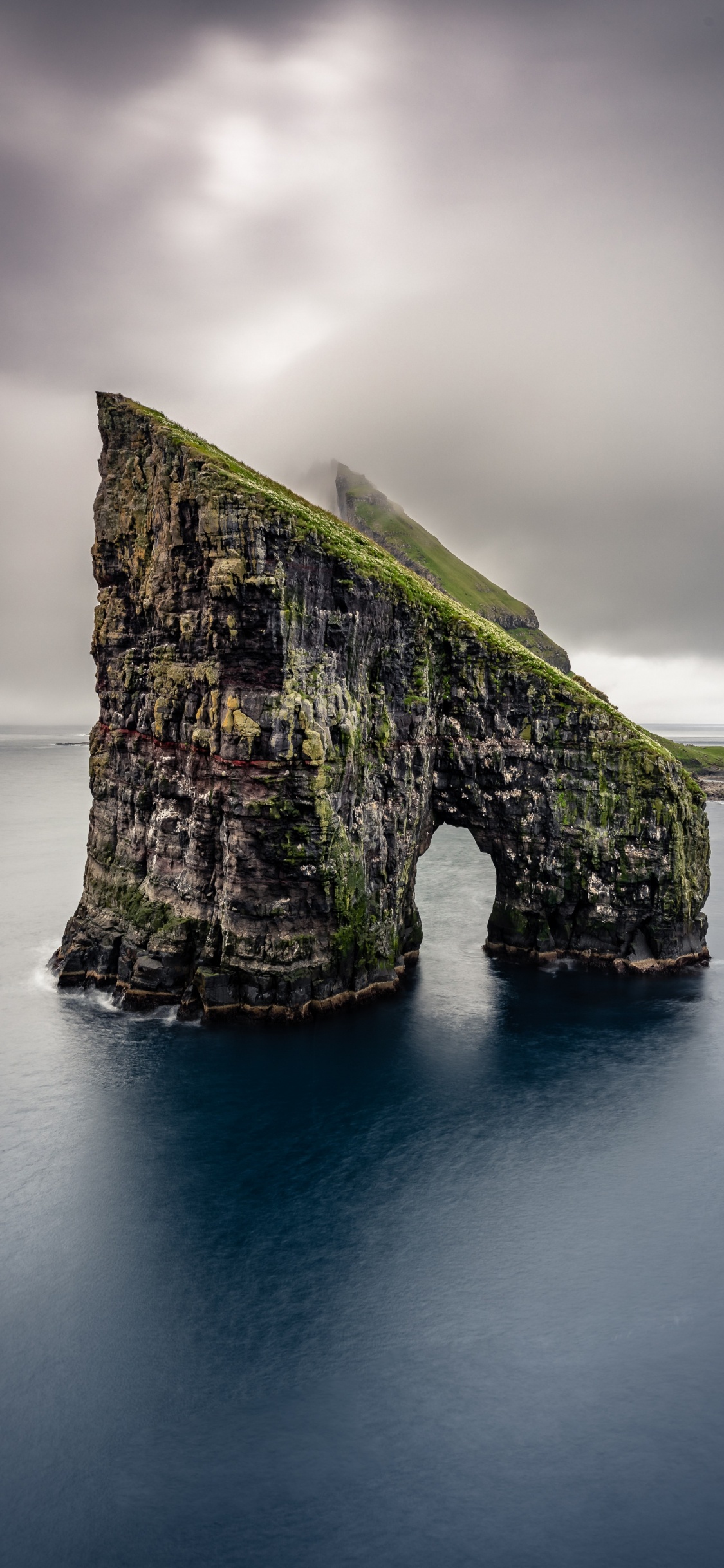 Aussichtspunkt South Cliffs of Moher, Klippen Von Moher, Insel, Meer, Cloud. Wallpaper in 1125x2436 Resolution