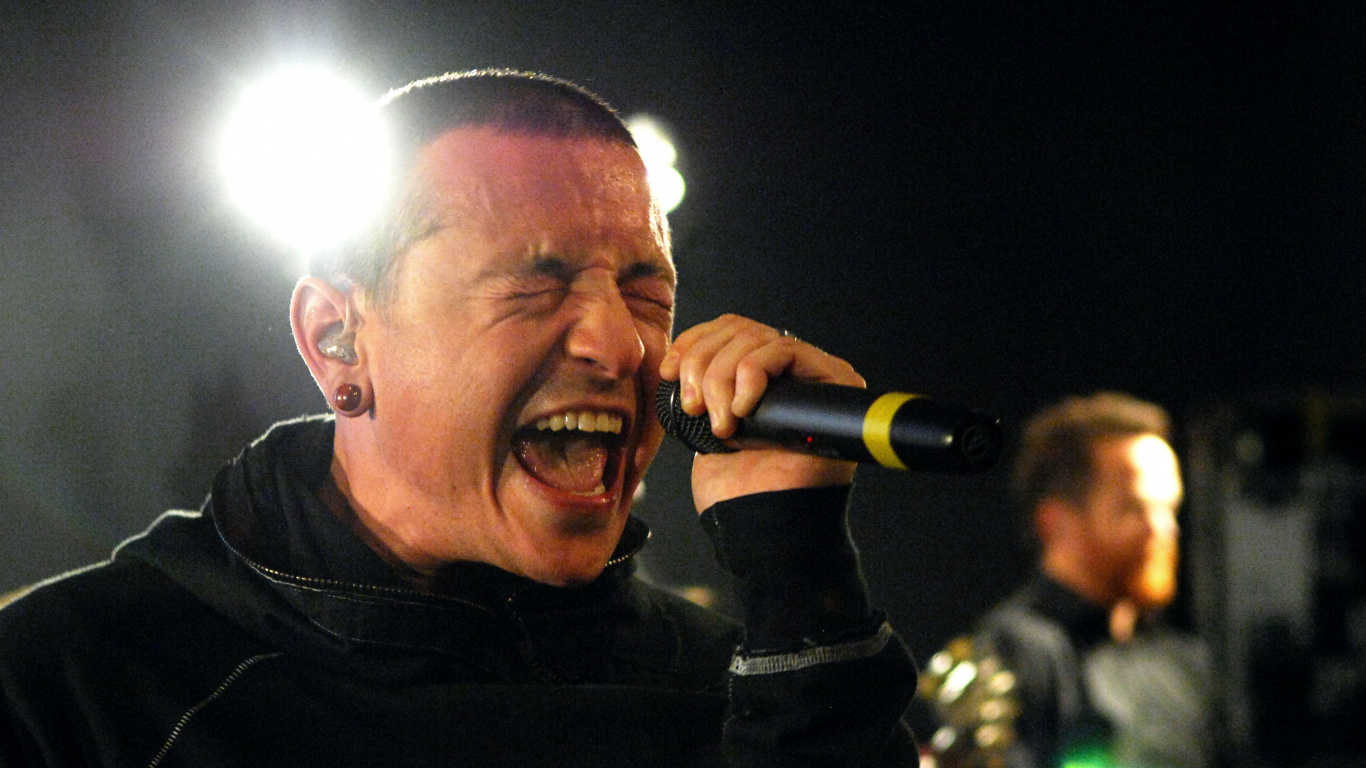 Chester Bennington, Linkin Park, Performance, Divertissement, Chanteur. Wallpaper in 1366x768 Resolution
