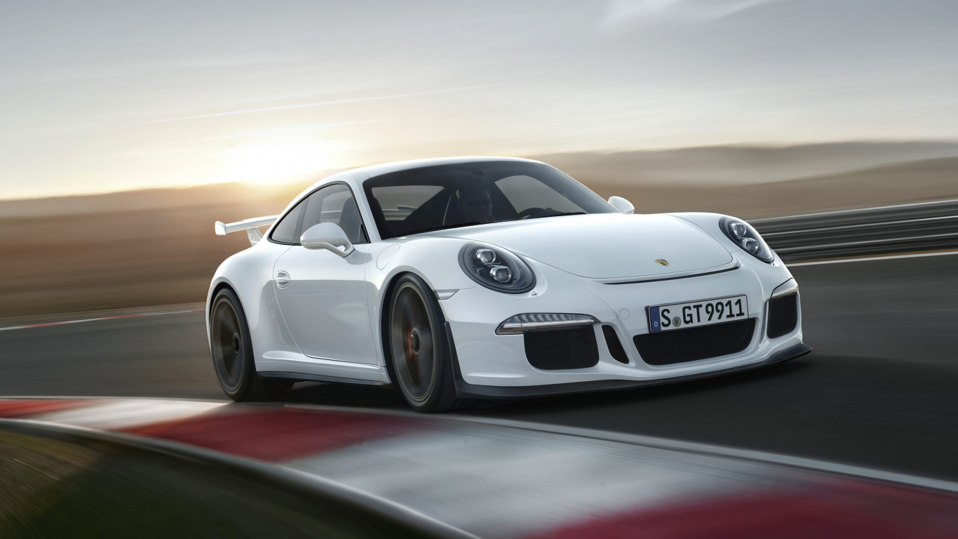 Weißer Porsche 911 Unterwegs. Wallpaper in 1366x768 Resolution