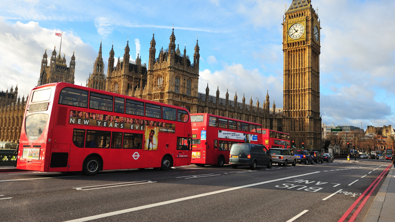 Red Double Decker Bus on Road Near Big Ben During Daytime. Wallpaper in 1280x720 Resolution