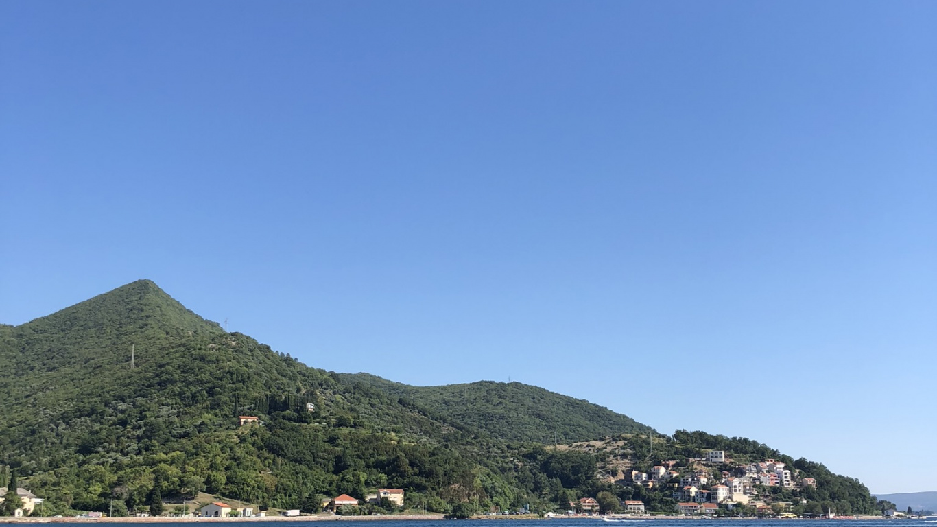 Gewässer, Bergigen Landschaftsformen, Wasserressourcen, Hill, Küste. Wallpaper in 1366x768 Resolution