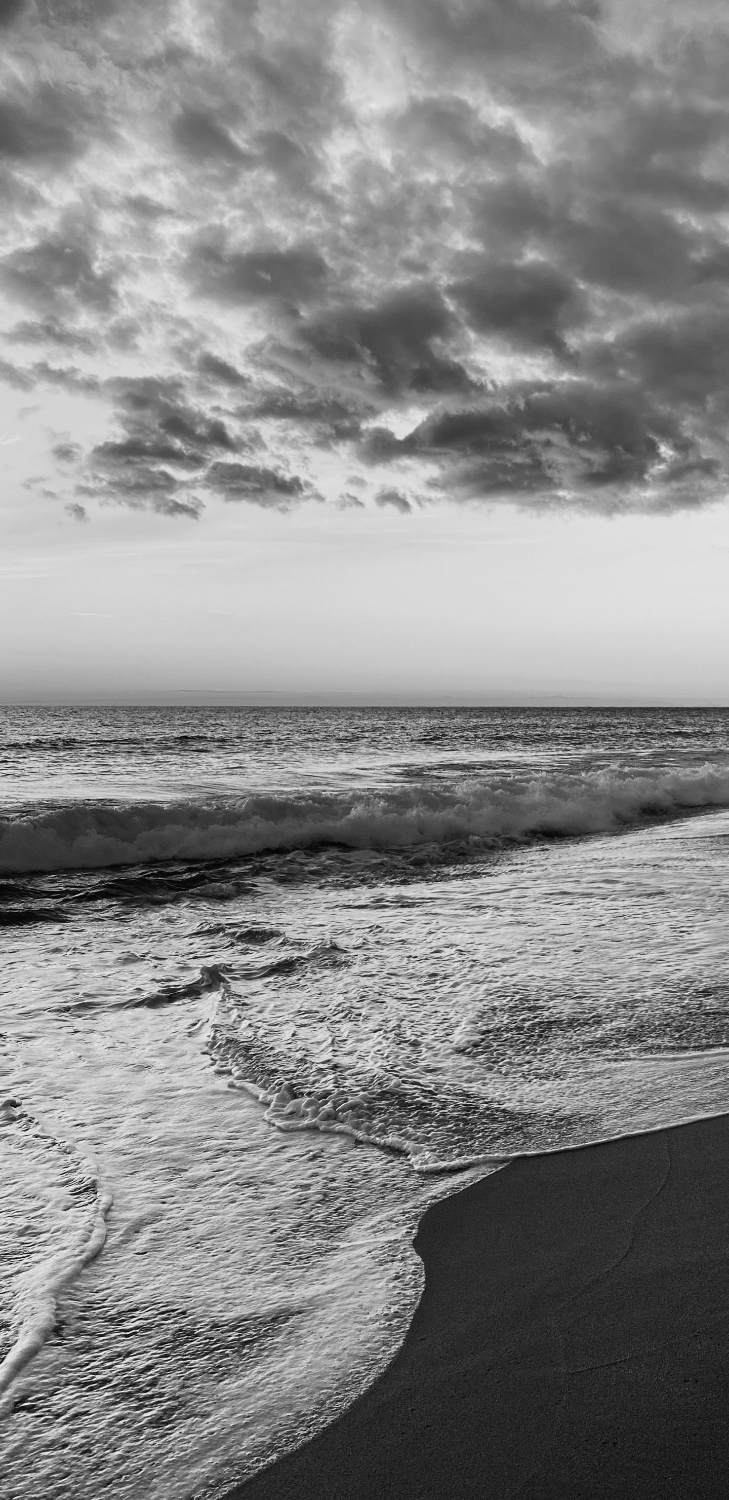 Sea, Black and White, Cloud, Water, Atmosphere. Wallpaper in 1440x2960 Resolution