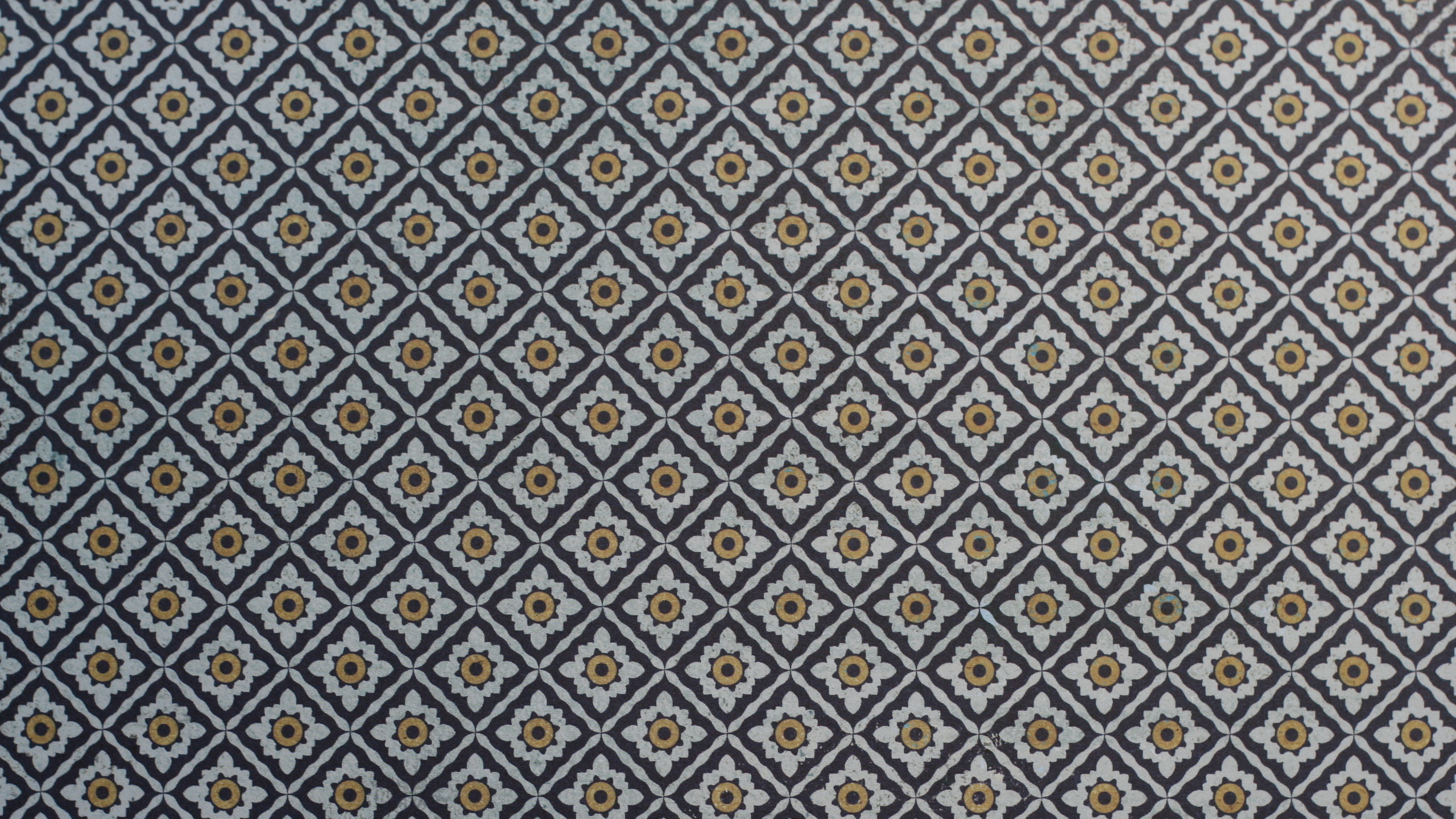 Blue and White Floral Textile. Wallpaper in 2560x1440 Resolution