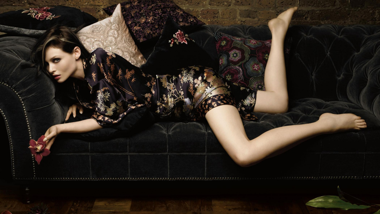 Sophie Ellis-Bextor, Beauty, Fashion, Leg, Dress. Wallpaper in 1280x720 Resolution