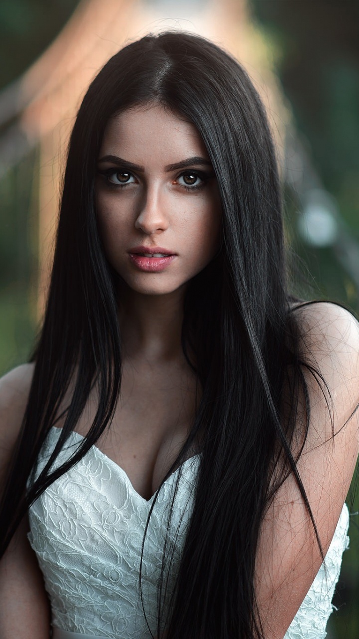 Modell, Schönheit, Frisur, Lange Haare, Video. Wallpaper in 720x1280 Resolution