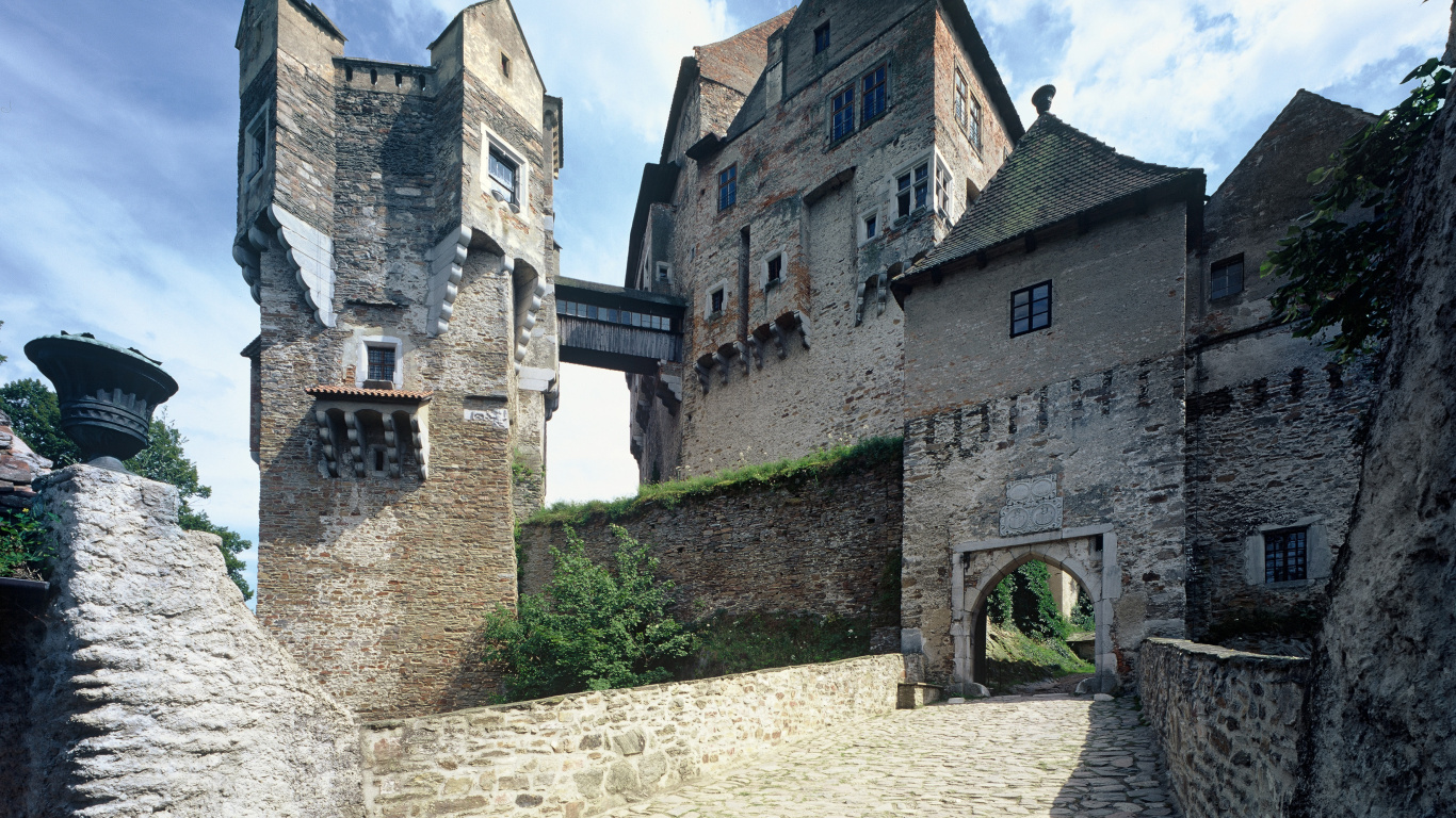 城堡, 防御工事, 中世纪建筑风格, 村庄, 旅游 壁纸 1366x768 允许