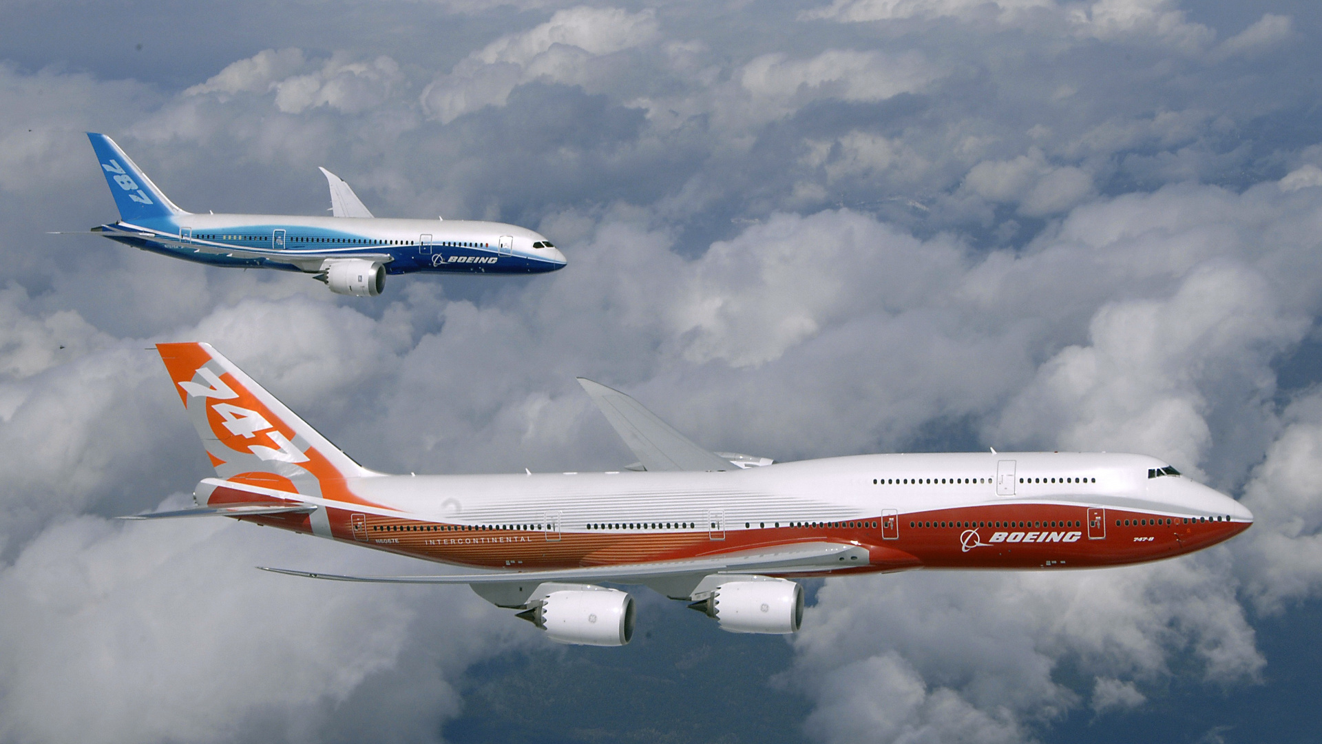 Avión Blanco y Rojo Volando Bajo un Cielo Nublado Durante el Día. Wallpaper in 1920x1080 Resolution