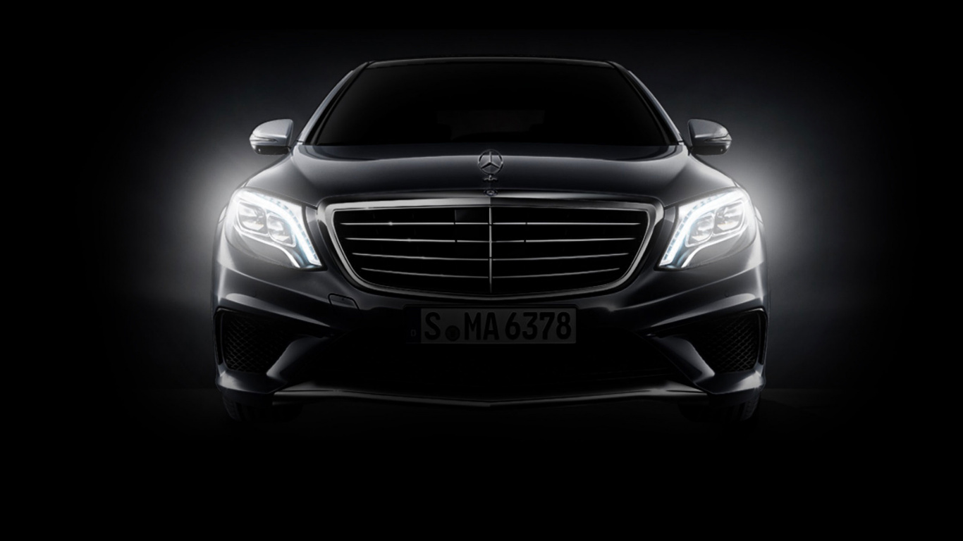 Schwarzes Mercedes Benz Auto in Einem Dunklen Raum Dark. Wallpaper in 1366x768 Resolution