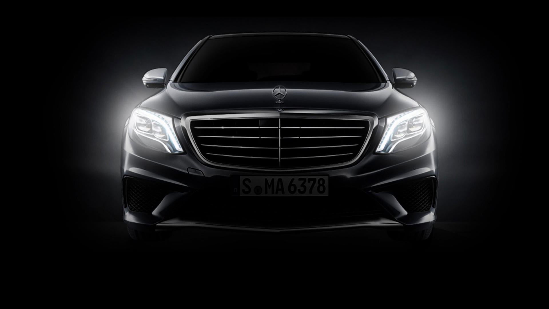 Coche Mercedes Benz Negro en Una Habitación Oscura. Wallpaper in 1920x1080 Resolution