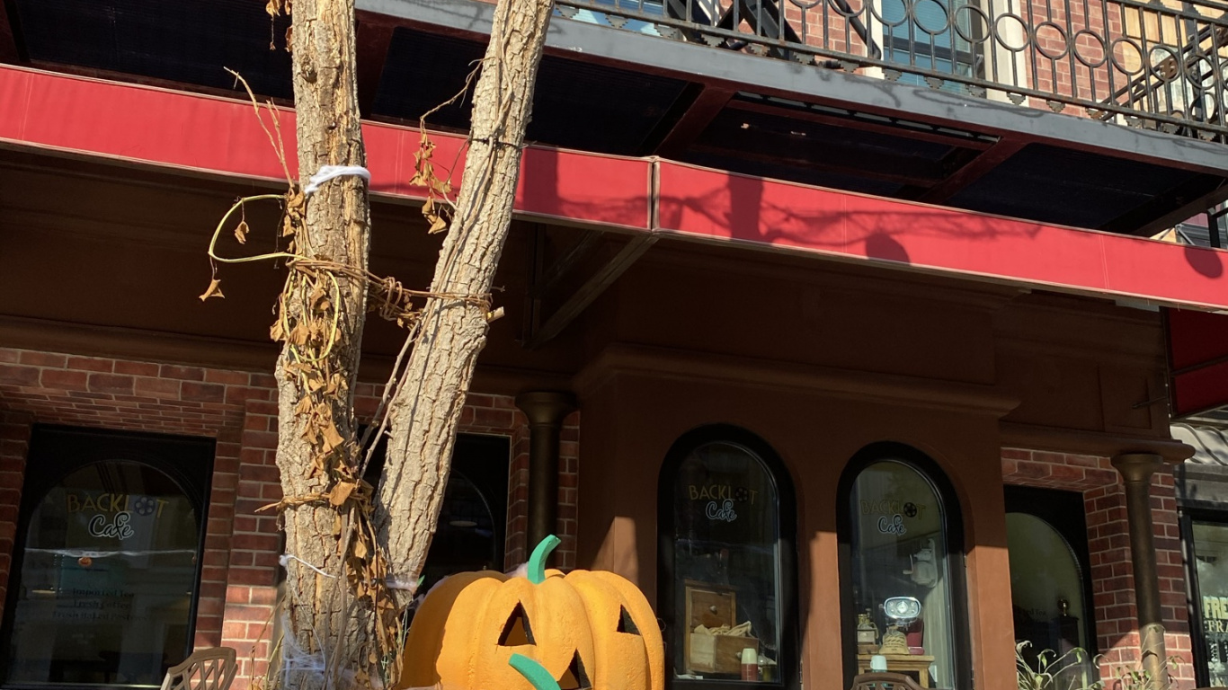 Faade, Vegetal, Jack O'lantern, Calabaza de Invierno, Calabaza. Wallpaper in 1366x768 Resolution