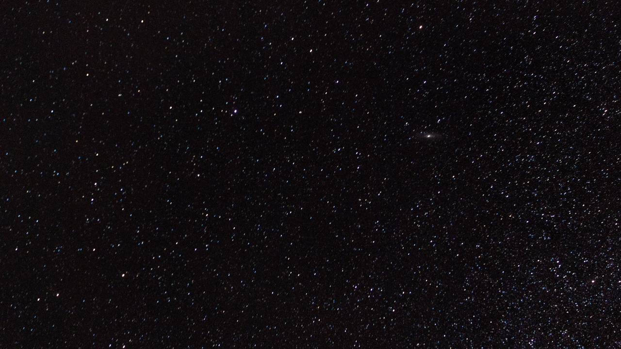 Black Textile on White Textile. Wallpaper in 1280x720 Resolution