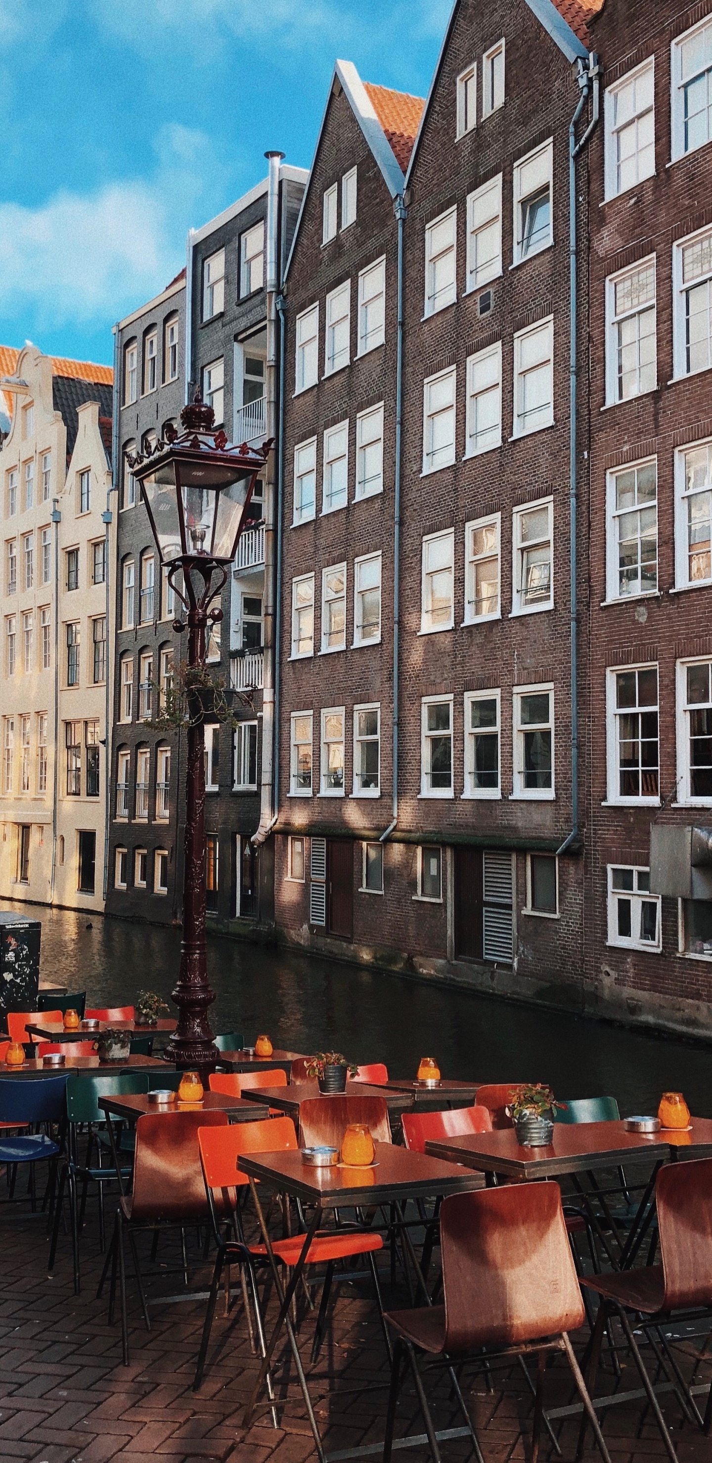 Reflexión, Agua, Uso Mixto, Ventana, Mueble. Wallpaper in 1440x2960 Resolution