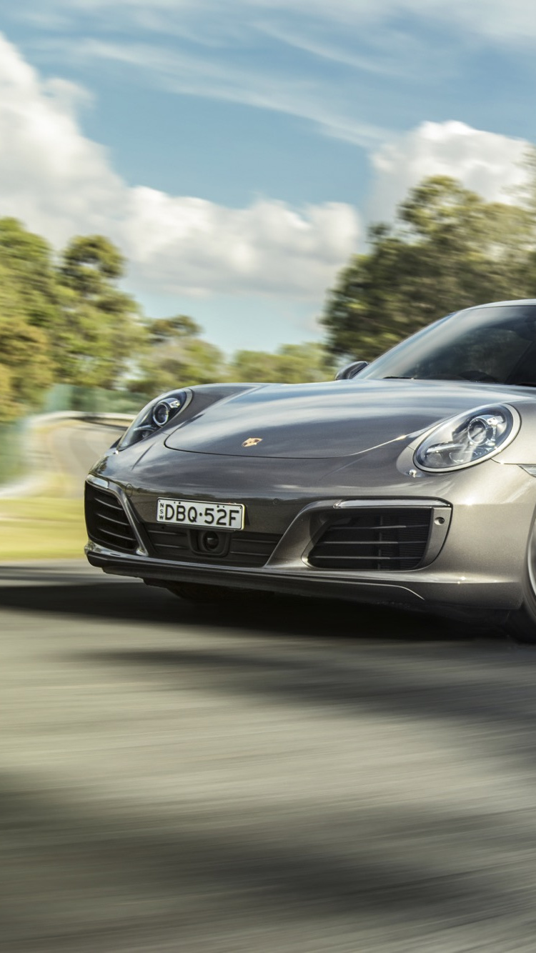 Silver Mercedes Benz Coupé Sur Route Pendant la Journée. Wallpaper in 750x1334 Resolution