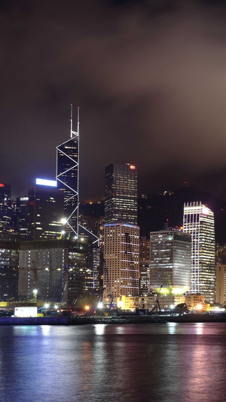Skyline Der Stadt Bei Nacht Night. Wallpaper in 750x1334 Resolution