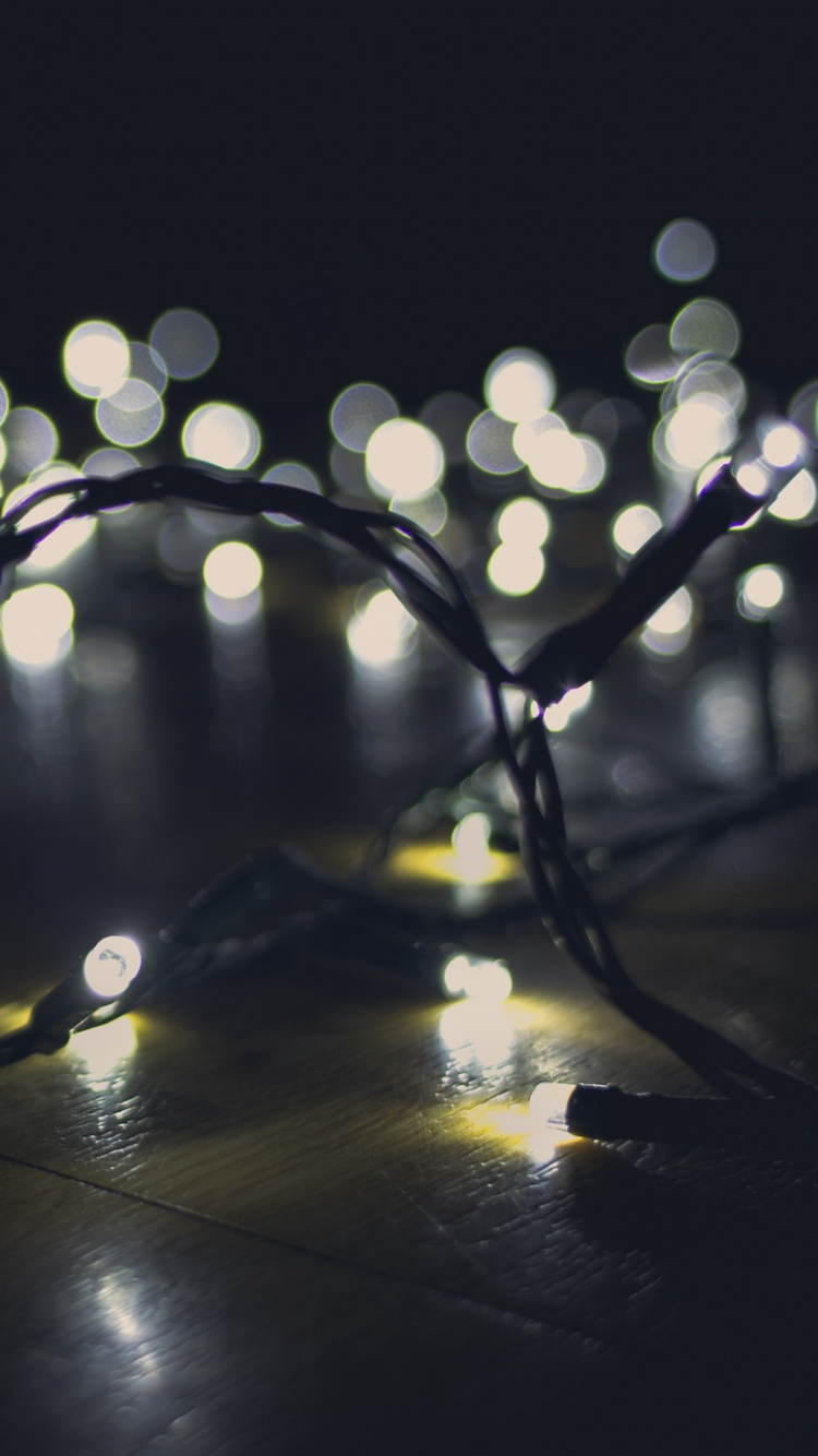 Agua, Luz, Reflexión, Medianoche, Guirnalda. Wallpaper in 750x1334 Resolution