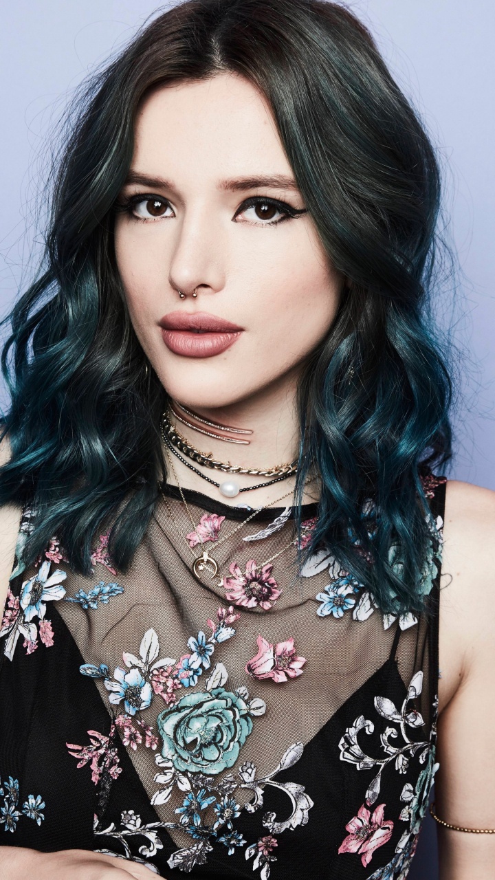 Bella Thorne Cabello Teñido, Bella Thorne, Gran Amor, Cabello, la Celebridad. Wallpaper in 720x1280 Resolution
