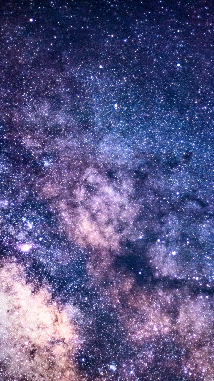 Blue and White Starry Night Sky. Wallpaper in 720x1280 Resolution