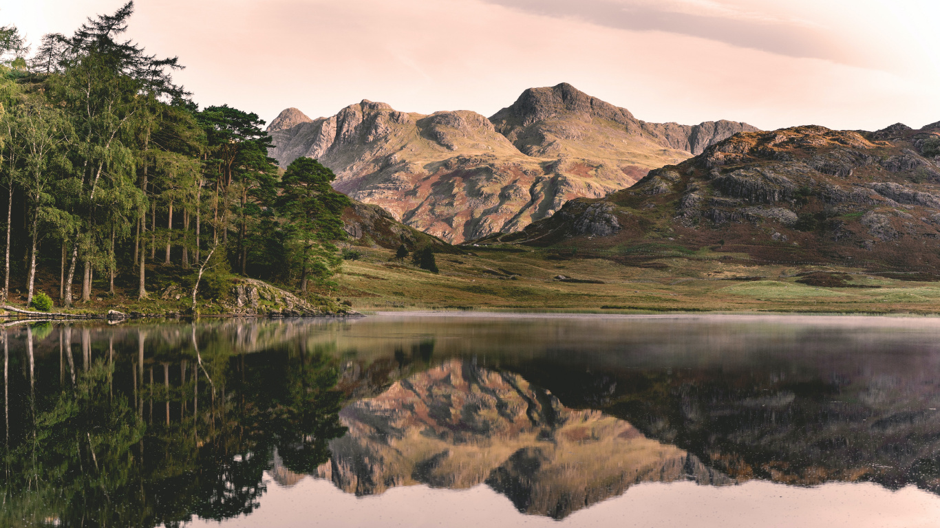 Reflection, Mountain, Fali Hu, Colored, Water. Wallpaper in 1366x768 Resolution