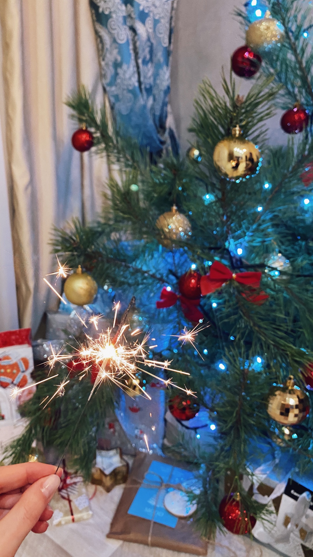 New Year, Christmas, Christmas Day, Christmas Tree, Fir. Wallpaper in 1080x1920 Resolution