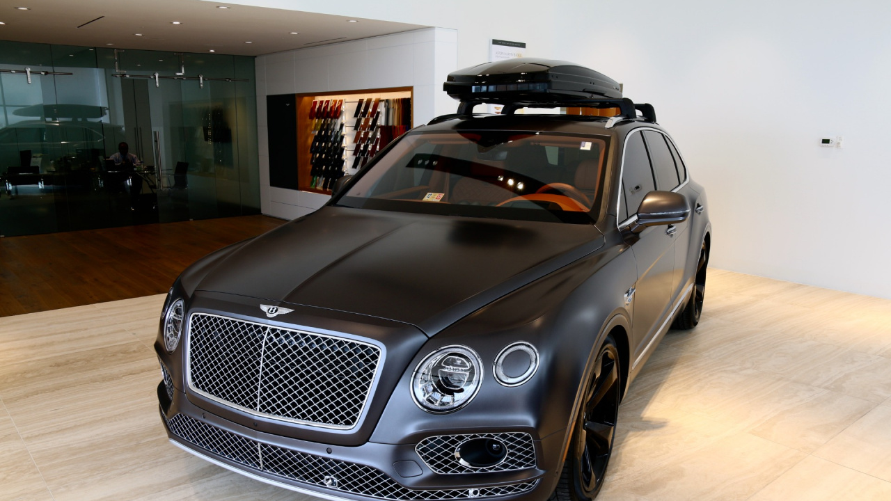 Mercedes Benz Classe c Noire. Wallpaper in 1280x720 Resolution