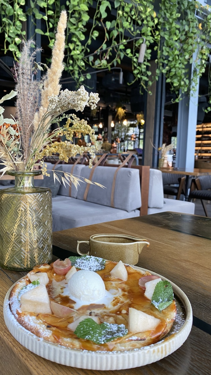 Brunch, Table, Mobilier, Aliment, Vaisselle. Wallpaper in 720x1280 Resolution