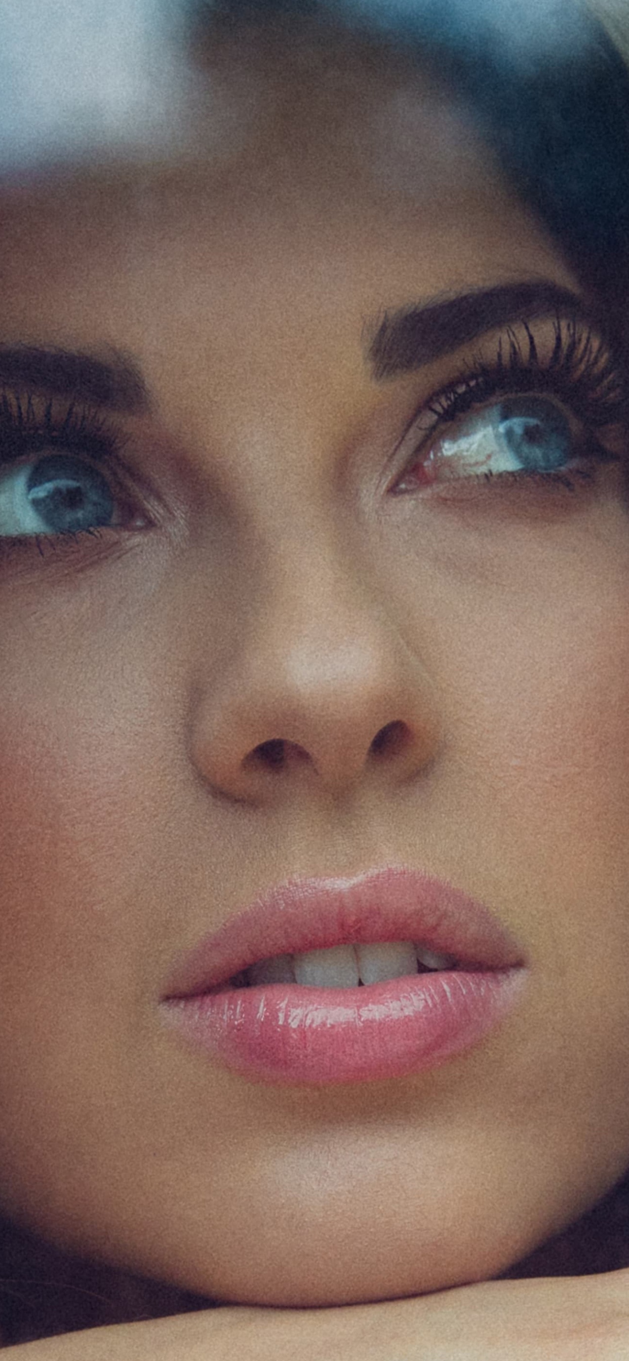 Cheek, Honky Tonker, Head, Hair, Face. Wallpaper in 1242x2688 Resolution