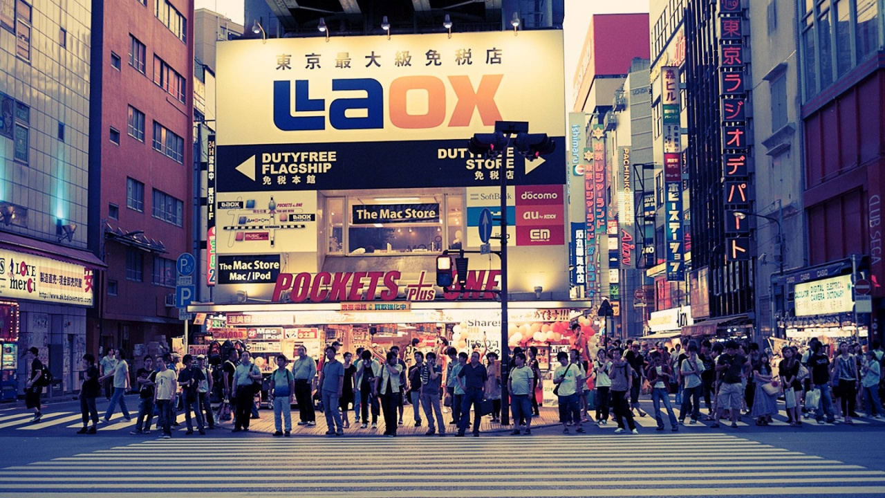 People Walking on Street During Daytime. Wallpaper in 1280x720 Resolution