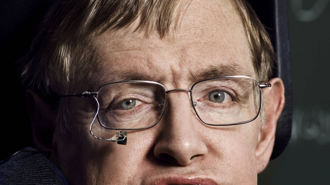 Stephen Hawking, Científico, Gafas, Barbilla, Entrecejo. Wallpaper in 1366x768 Resolution