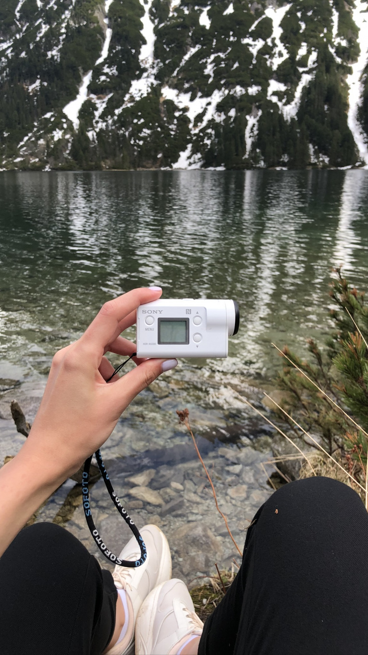 Wasser, Freizeitfischerei, Wasserressourcen, Bank, Gadget. Wallpaper in 750x1334 Resolution