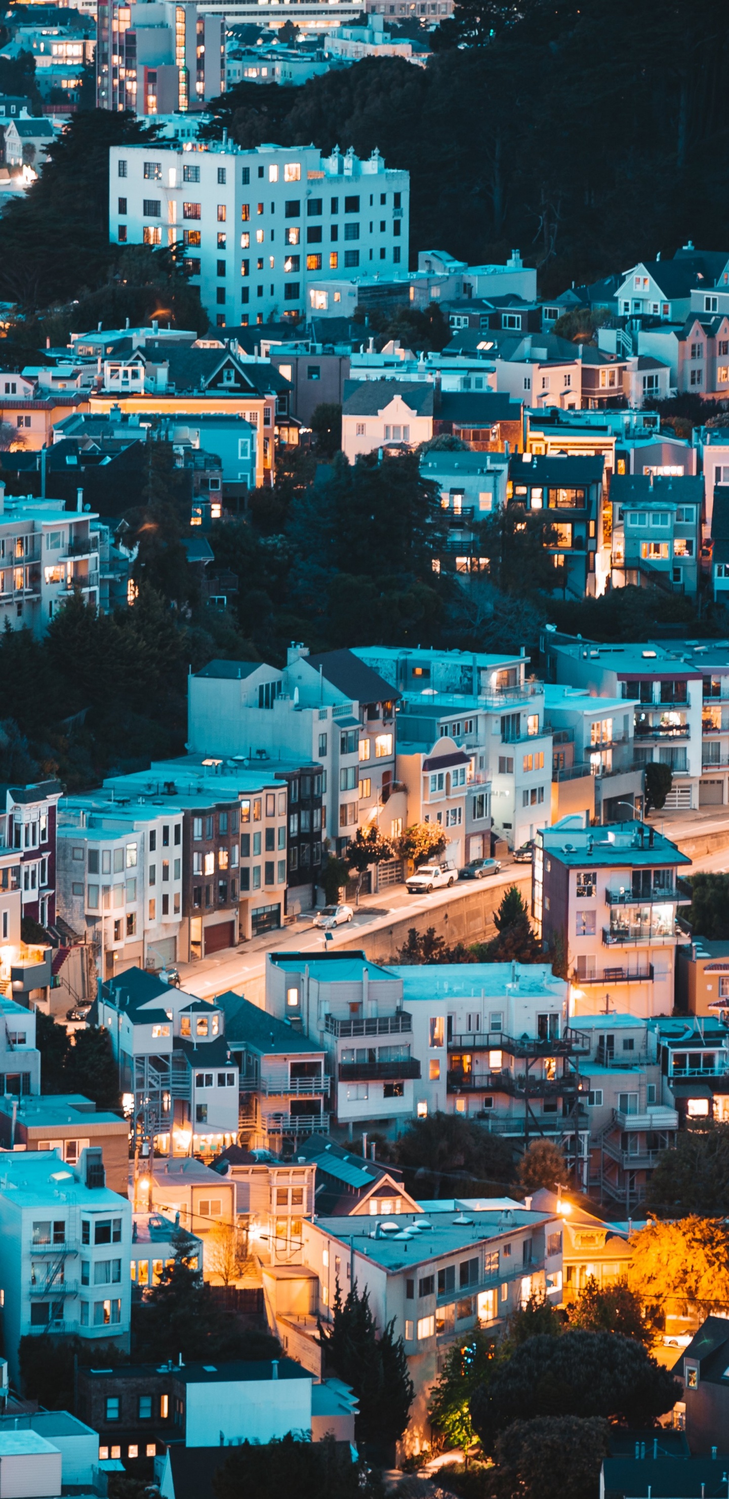 Vue Aérienne de la Ville Pendant la Journée. Wallpaper in 1440x2960 Resolution