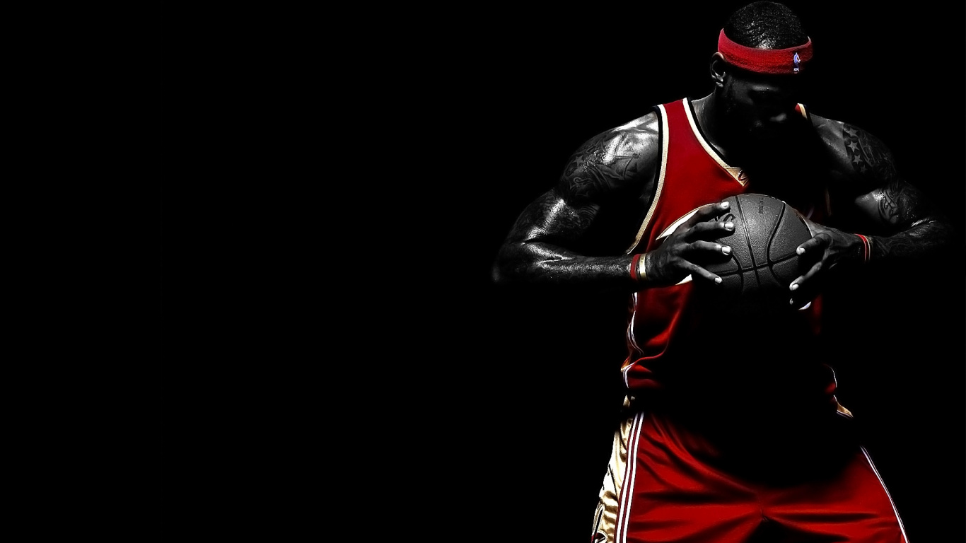 Homme en Chemise et Short en Jersey Rouge. Wallpaper in 1366x768 Resolution