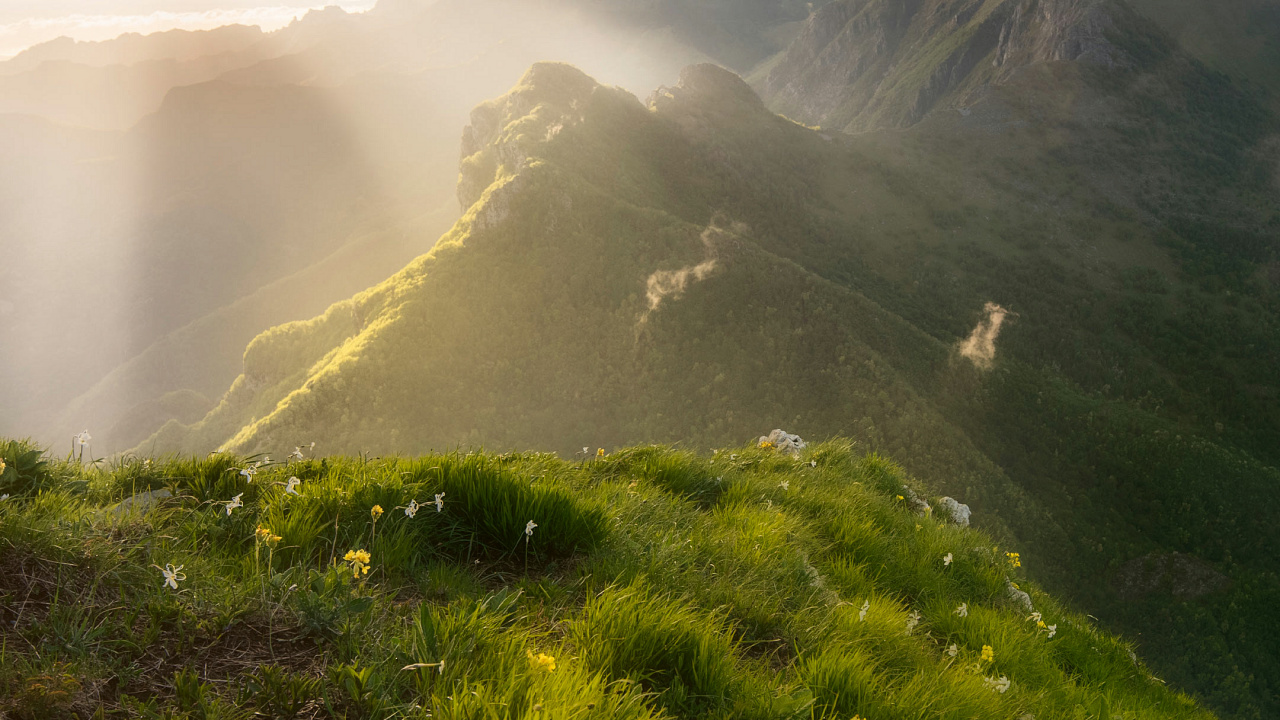 Highland, Cloud, Plant, Mountain, Ecoregion. Wallpaper in 1280x720 Resolution