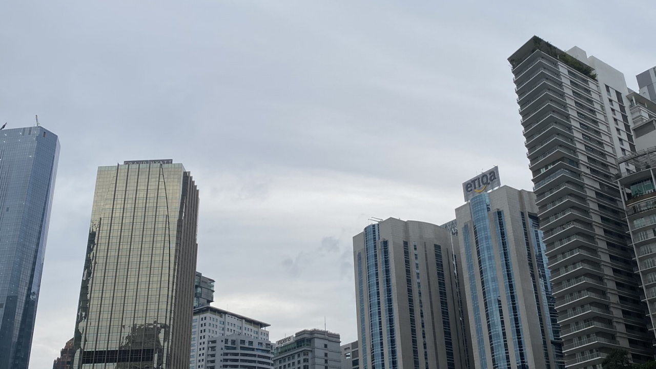 Tower Block, Daytime, City, Architecture, Neighbourhood. Wallpaper in 1280x720 Resolution