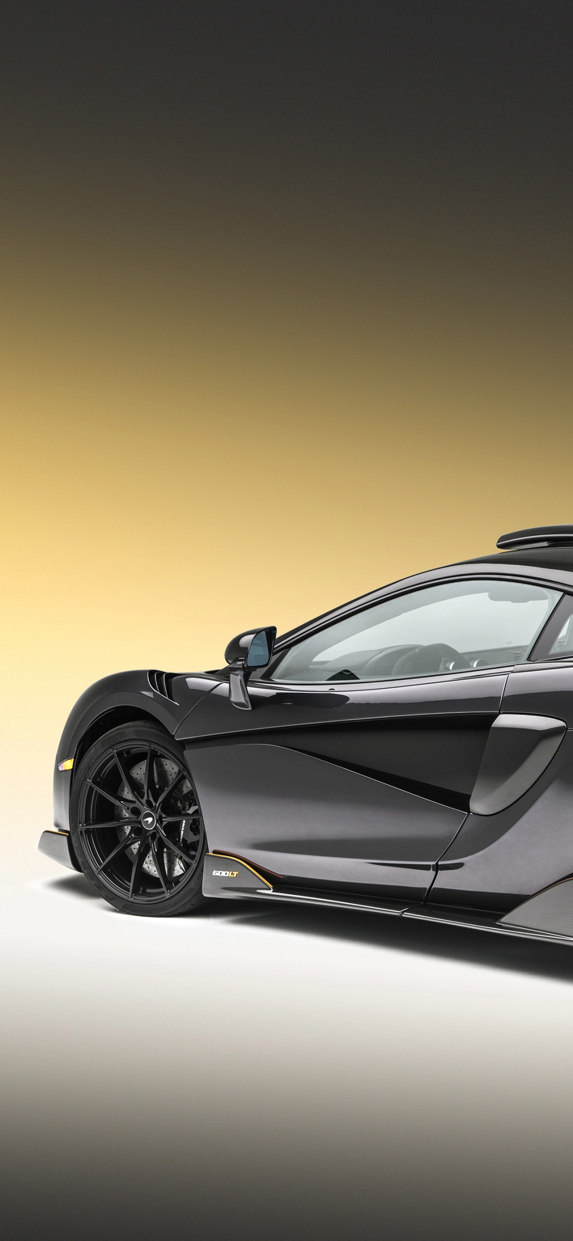 Porsche 911 Negro Sobre Fondo Blanco.. Wallpaper in 1125x2436 Resolution