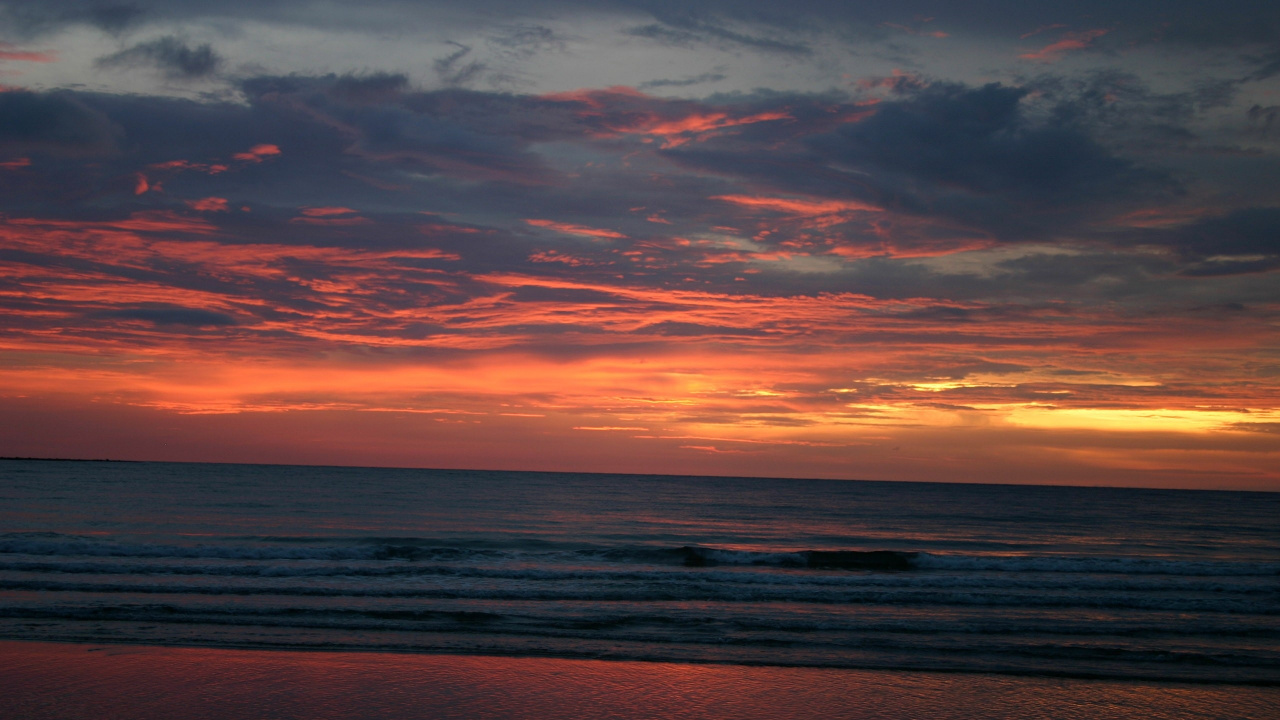 Body of Water During Sunset. Wallpaper in 1280x720 Resolution