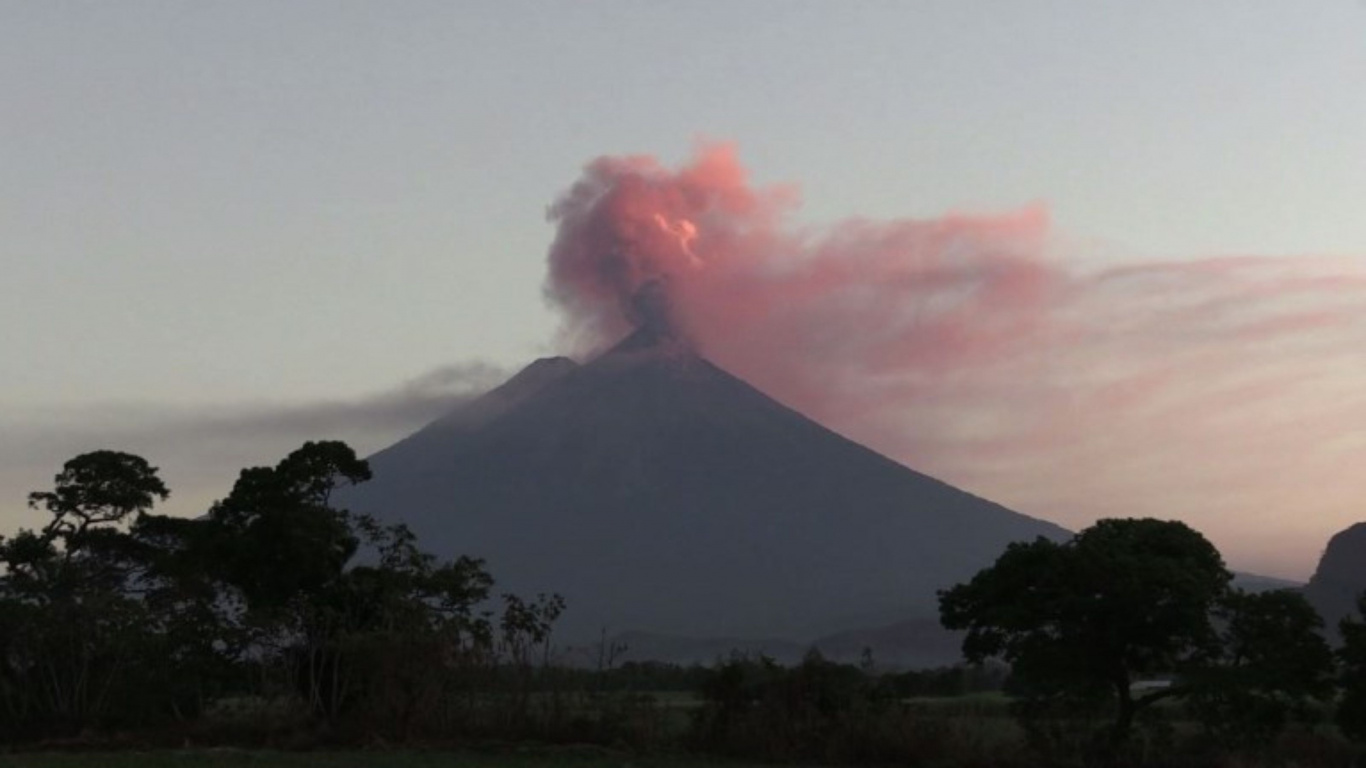 熔岩, 成层, 安装的风景, 屏蔽火山, 火山的地貌 壁纸 1366x768 允许