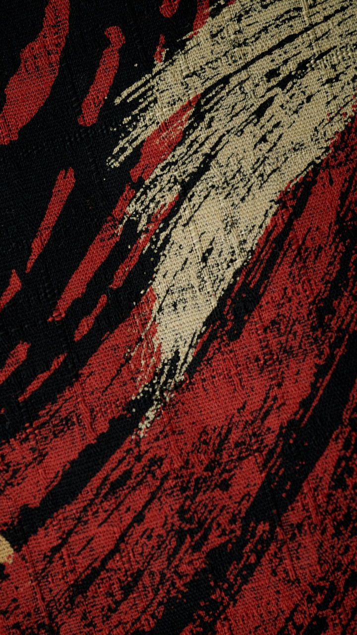 Rotes Schwarz-weißes Textil. Wallpaper in 720x1280 Resolution