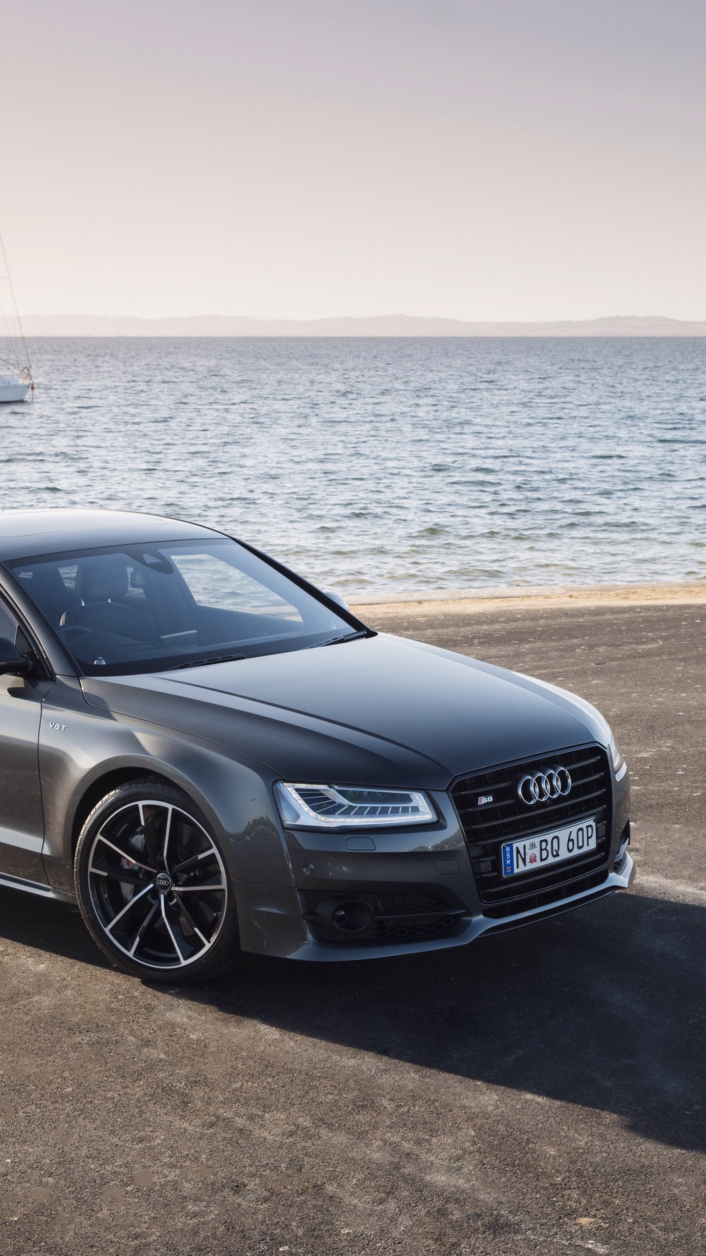 Audi Noir a 4 Sur la Plage Pendant la Journée. Wallpaper in 1440x2560 Resolution