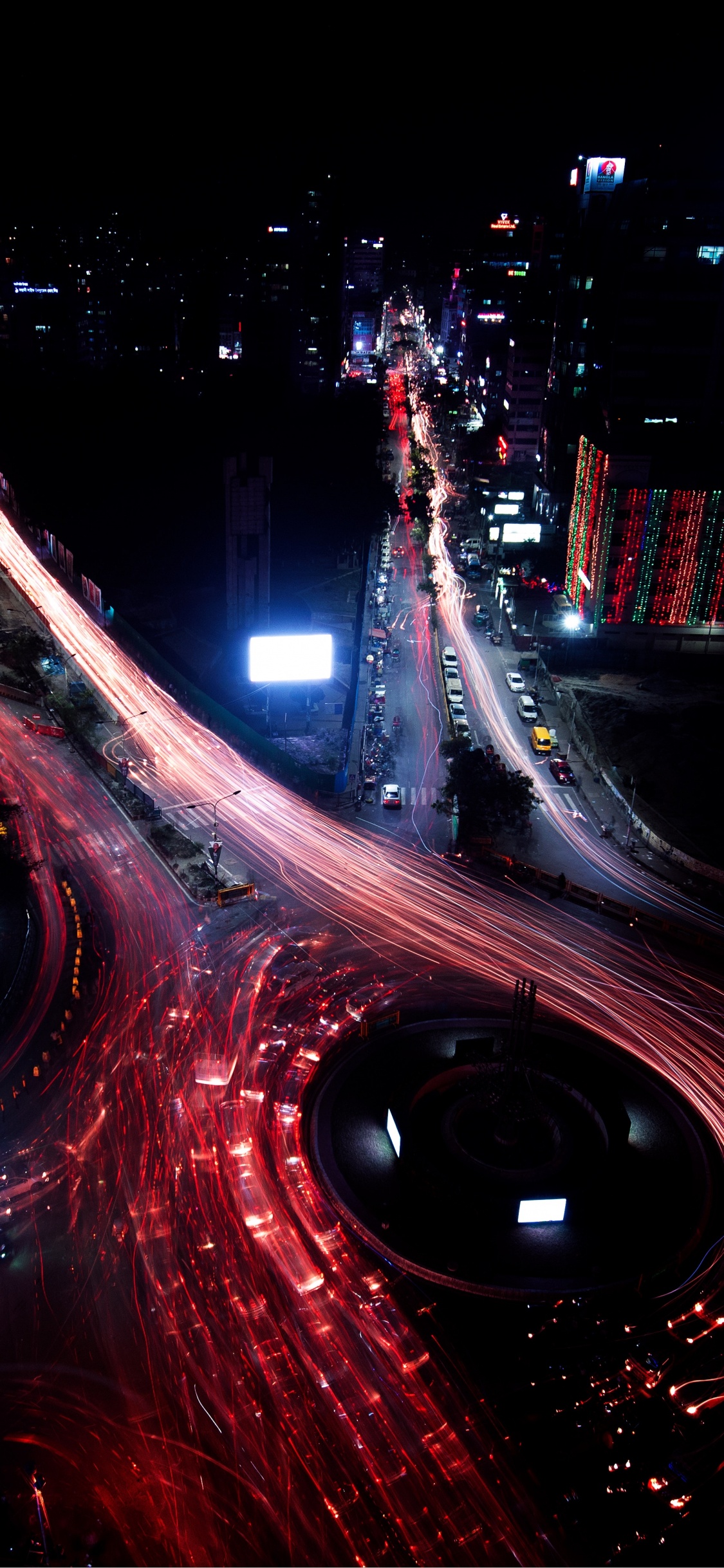 Fotografía de Lapso de Tiempo de Las Luces de la Ciudad Durante la Noche.. Wallpaper in 1125x2436 Resolution
