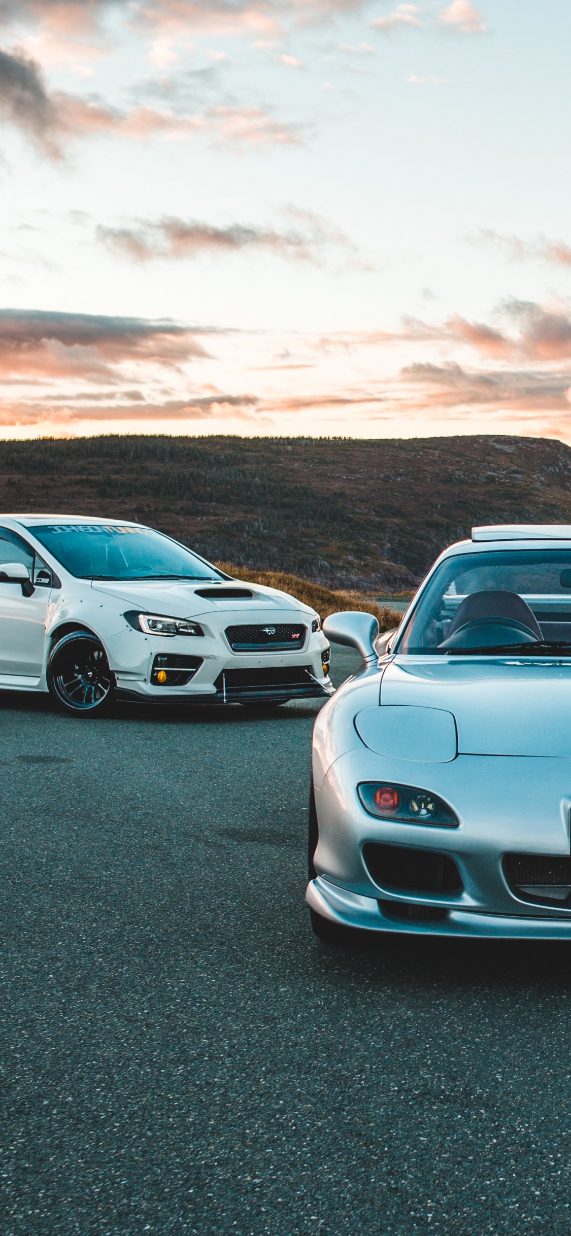 Weißer Bmw m 3 Tagsüber Unterwegs. Wallpaper in 1125x2436 Resolution