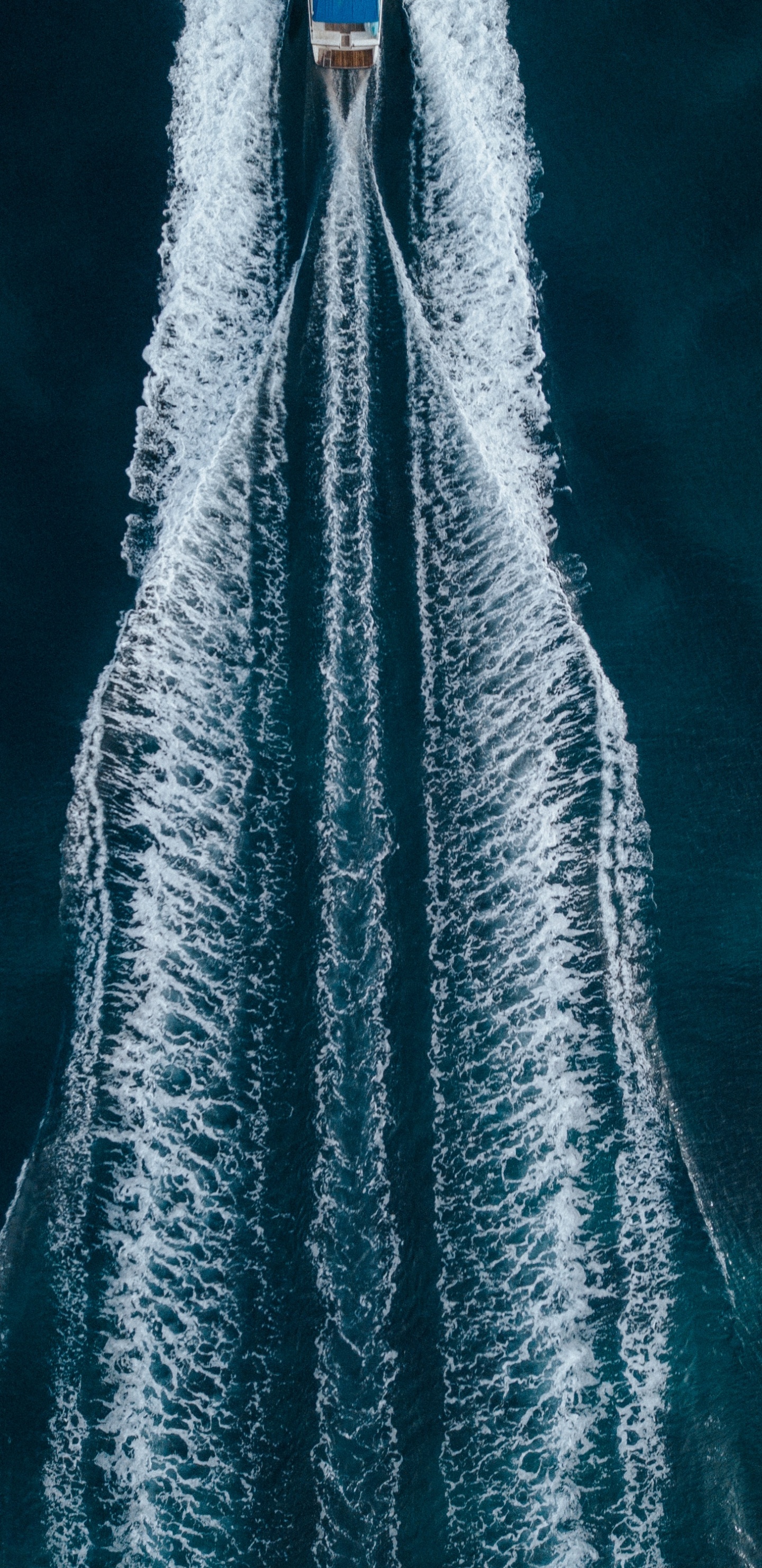 Yacht, Blue, Eau, Green, Turquoise. Wallpaper in 1440x2960 Resolution