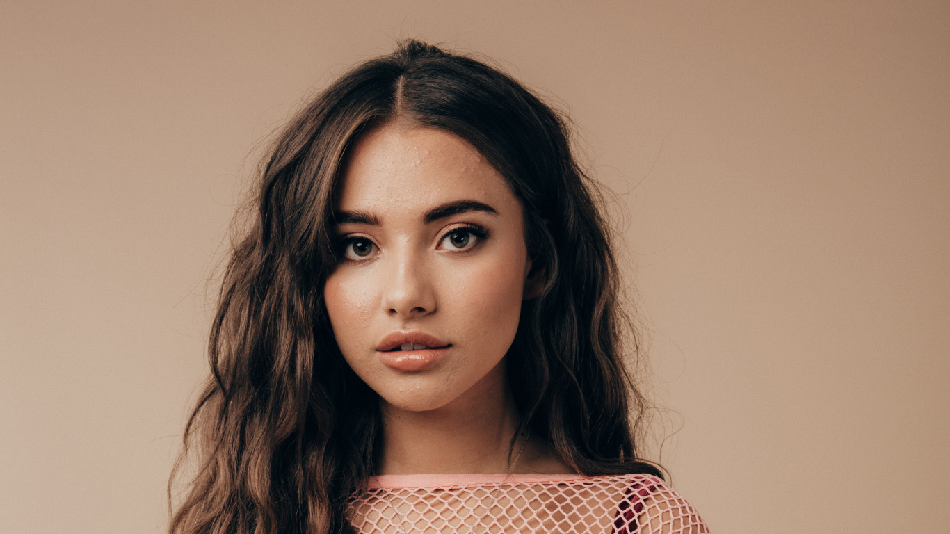 Beauté, Cheveu, Face, Sourcil, Coiffure. Wallpaper in 1366x768 Resolution