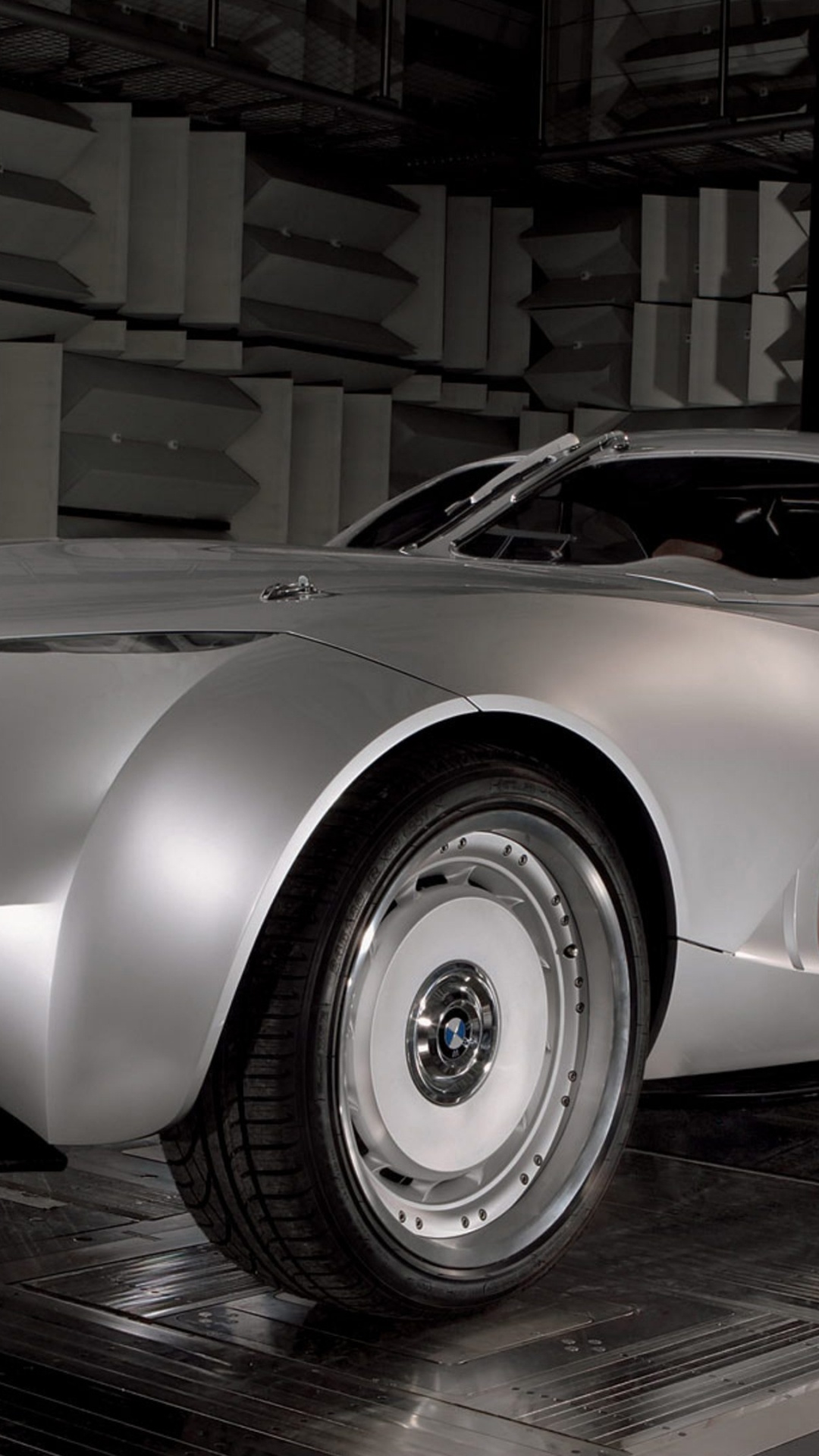 Silver Porsche 911 Estacionado en un Estacionamiento. Wallpaper in 1080x1920 Resolution