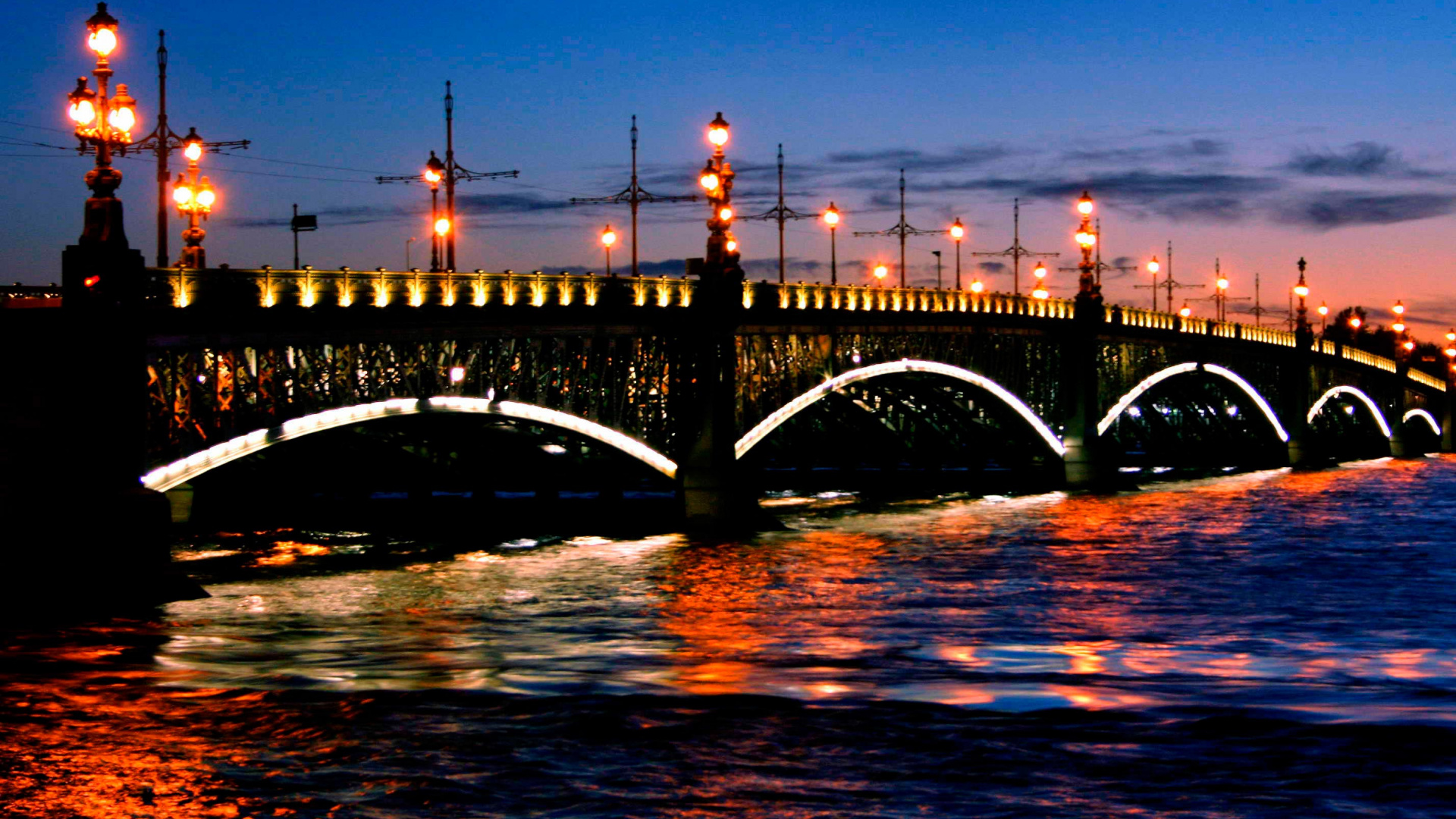 Brücke Über Wasser Während Der Nacht Night. Wallpaper in 1920x1080 Resolution