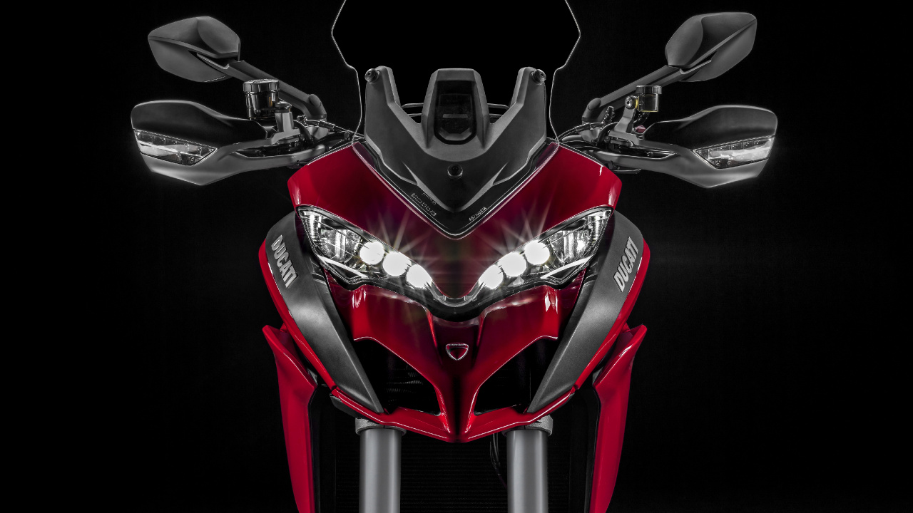 Schwarze Und Rote Roboterillustration. Wallpaper in 1280x720 Resolution