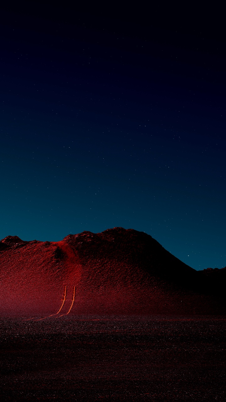 Shield Volcano, Mountain, Slope, Horizon, Mountainous Landforms. Wallpaper in 720x1280 Resolution