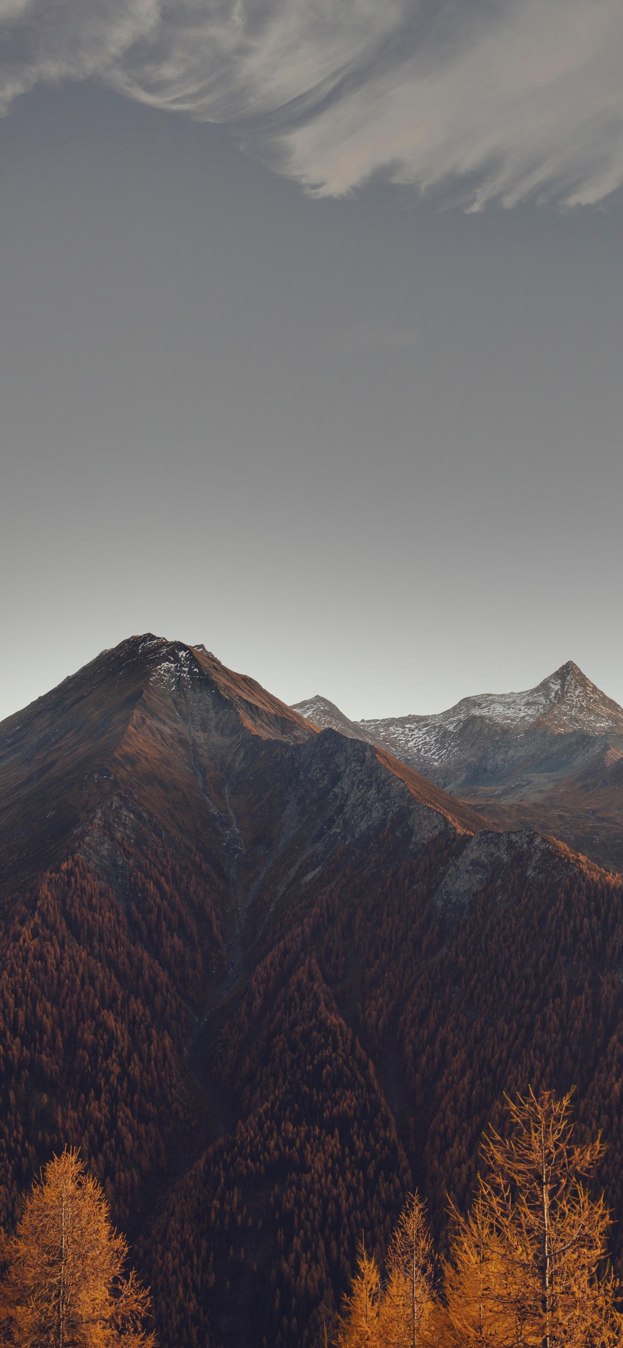 Grat, Bergkette, Hochland, Bergigen Landschaftsformen, Cloud. Wallpaper in 1242x2688 Resolution