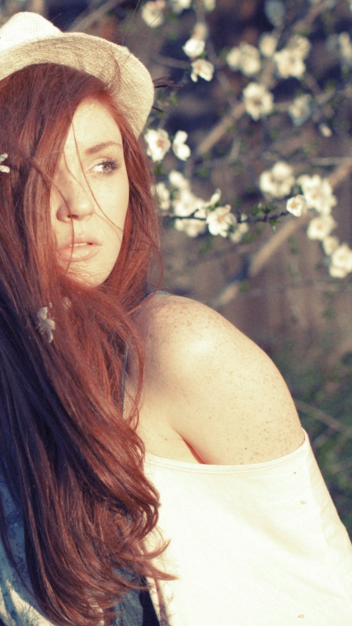 Beauté, Les Cheveux Rouges, Coiffure, Dame. Wallpaper in 720x1280 Resolution